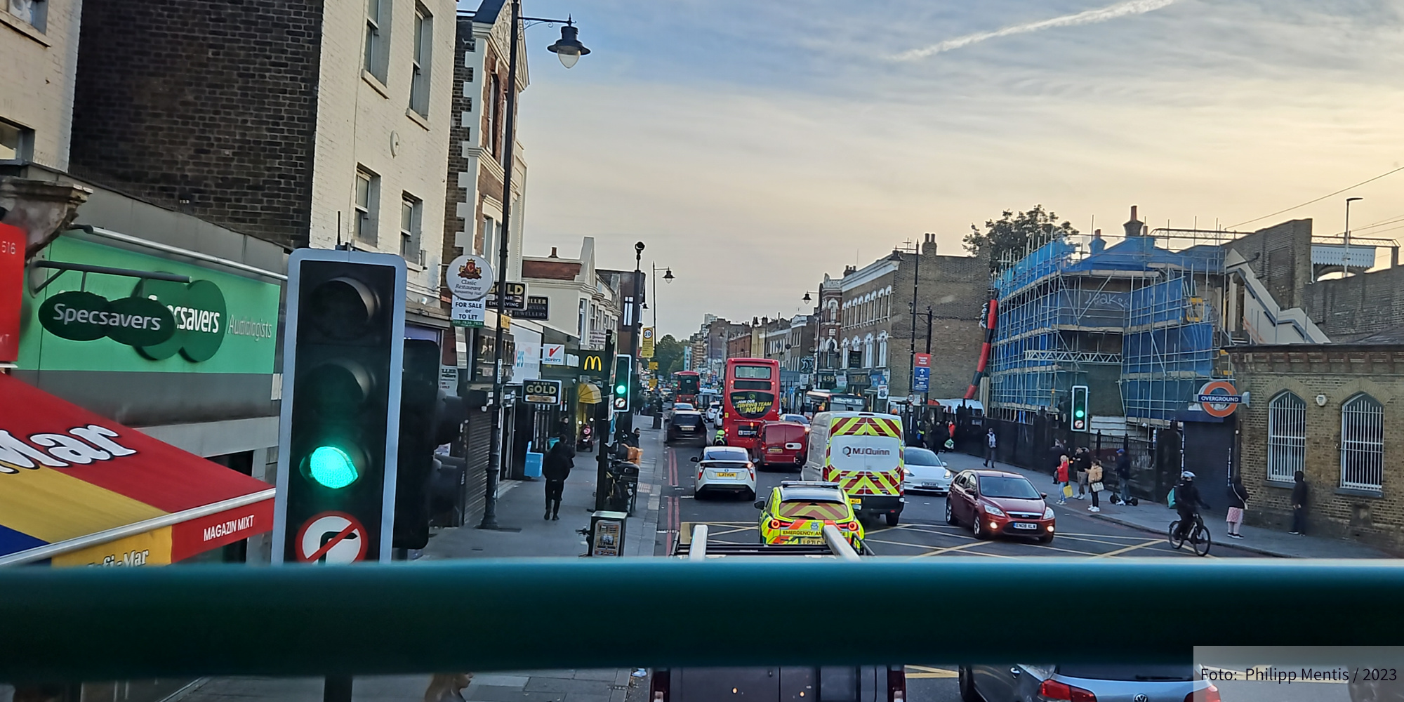 !B View from the second floor of a London bus.